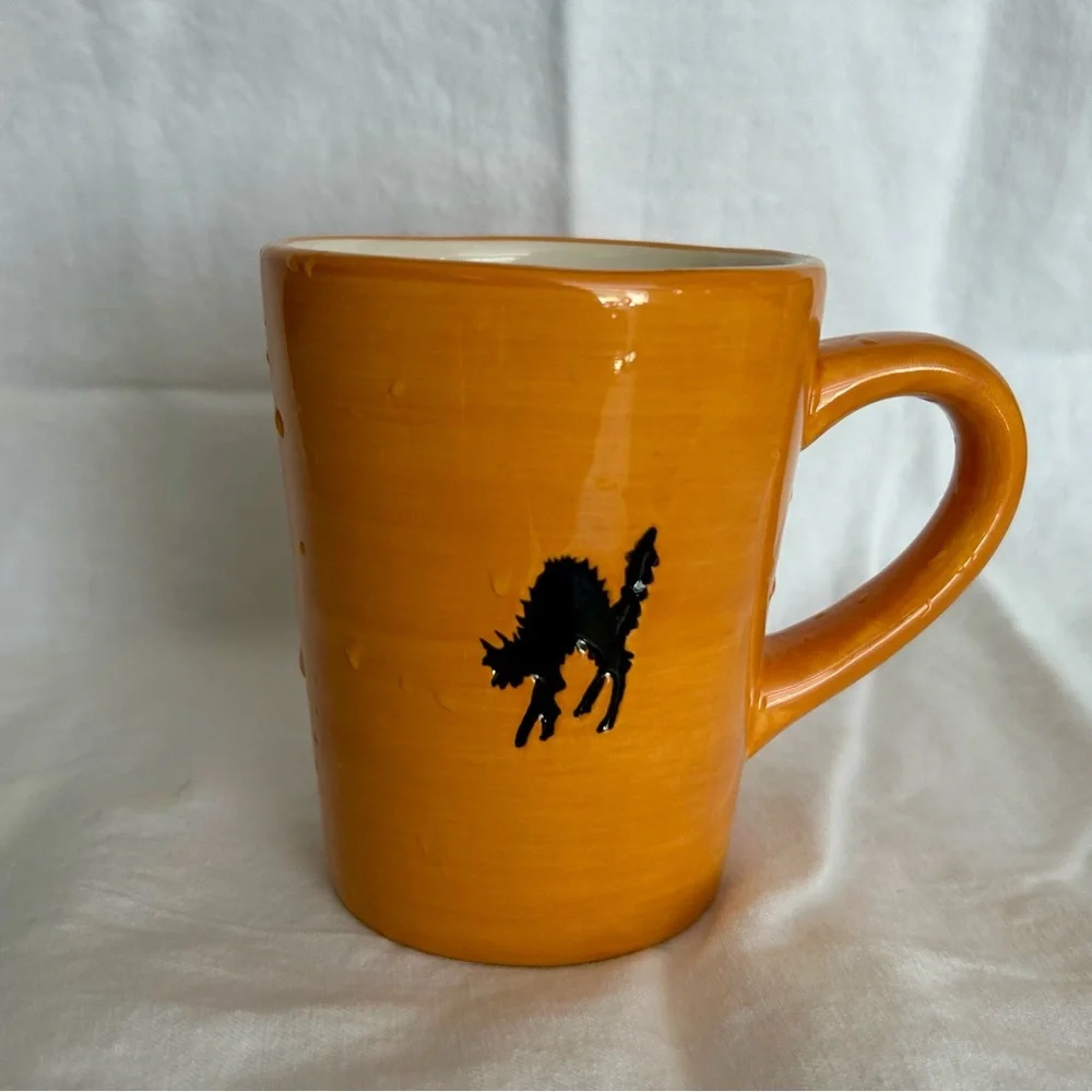 Williams Sonoma Halloween Scary Cat Mug